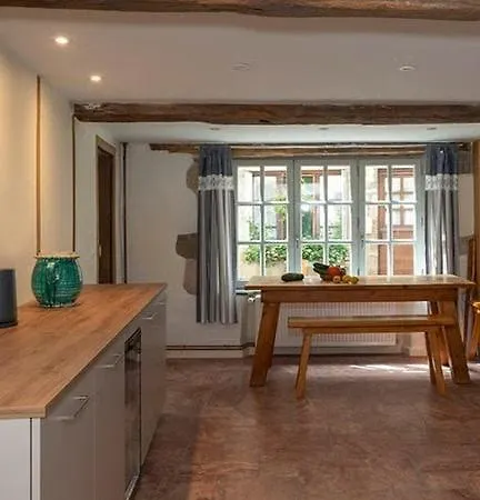 Grande Maison Conviviale Dans Centre Historique Tatil Evi